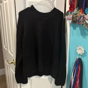 GAP Women's Classic sparkly Black Crew Neck Sweater